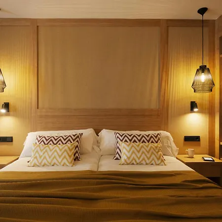 Caramelo Marina Calan Bosch - Adults Only Hotel Cala en Bosc Exterior photo