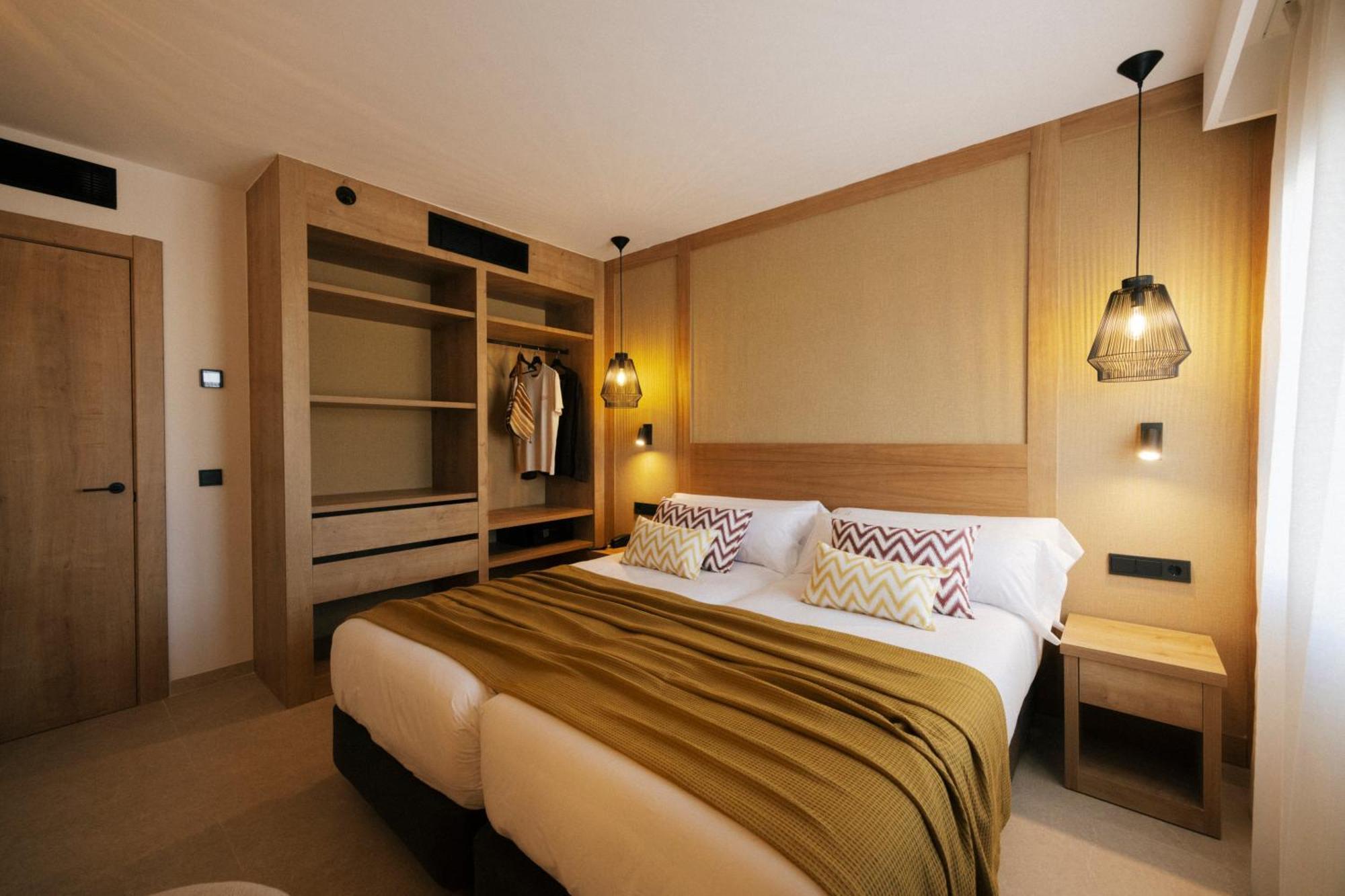 Hotel Caramelo Marina Calan Bosch - Adults Only 4*
