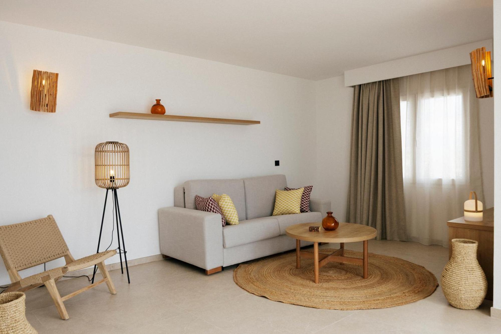 Caramelo Marina Calan Bosch - Adults Only 4*